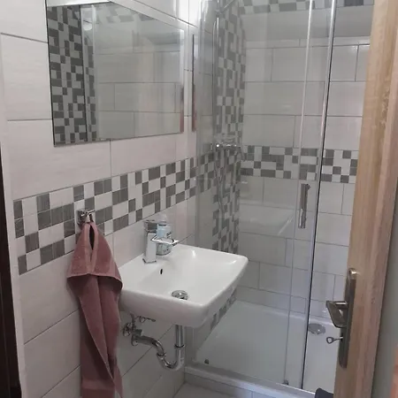 2 - Cely Dum Villa *